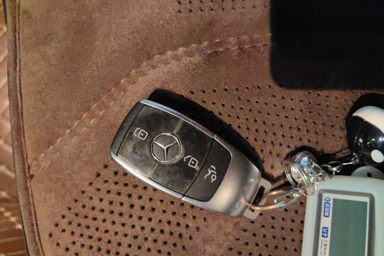 Used Mercedes-Benz GLC 2020 Facelifted GLC 260 L 4MATIC Dynamic Edition Vehicle Key