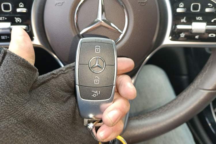 Used Mercedes-Benz GLC 2020 Facelifted GLC 260 L 4MATIC Dynamic Edition Vehicle Key