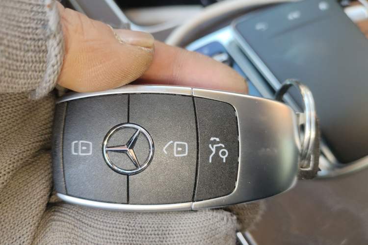 Used Mercedes-Benz GLC 2020 GLC 300 L 4MATIC Dynamic Edition Vehicle Key