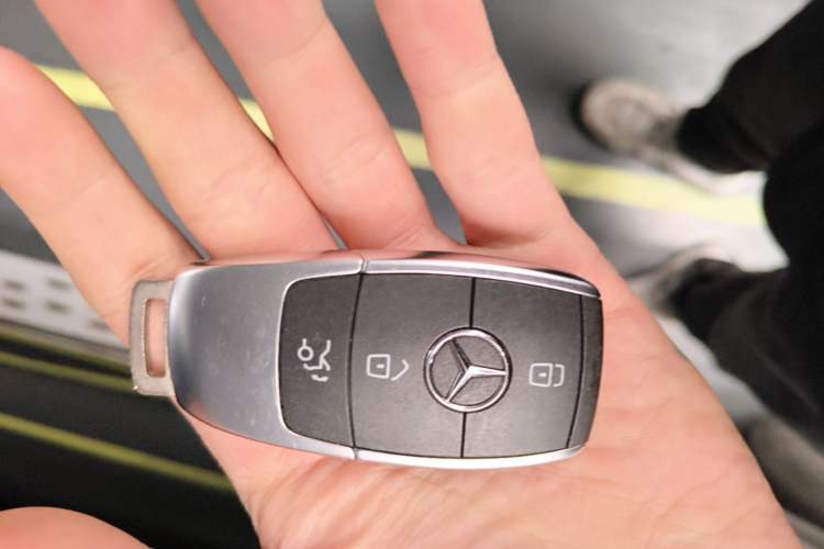 Used Mercedes-Benz GLC 2020 GLC 260 L 4MATIC Luxury Model Vehicle Key