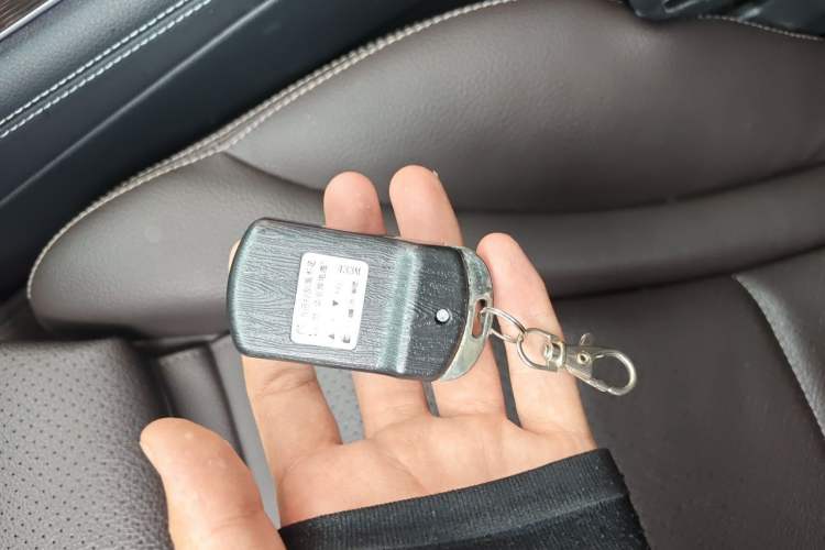 Used Mercedes-Benz GLC 2020 GLC 260 L 4MATIC Luxury Model Vehicle Key