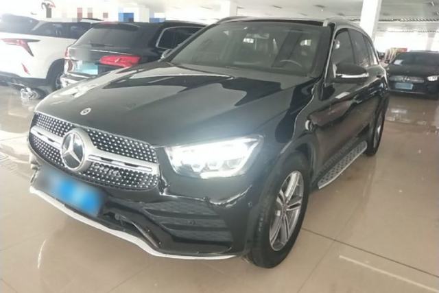 Ojetý Mercedes-Benz GLC 2020 GLC 260 L 4MATIC Luxury Model