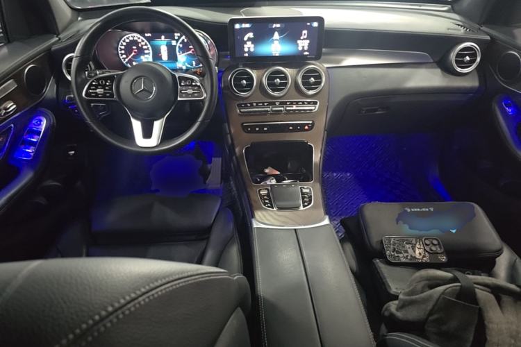 Used Mercedes-Benz GLC 2020 Facelift GLC 300 L 4MATIC Dynamic Edition Center Console