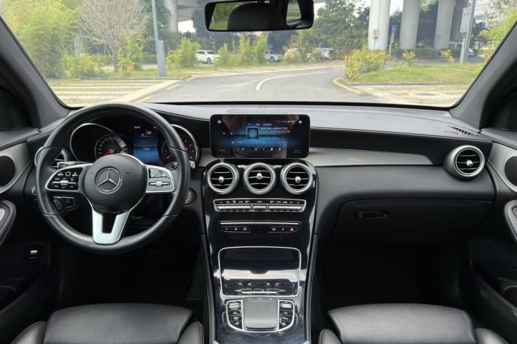 Used Mercedes-Benz GLC 2020 GLC 260 L 4MATIC Dynamic Model Center Console