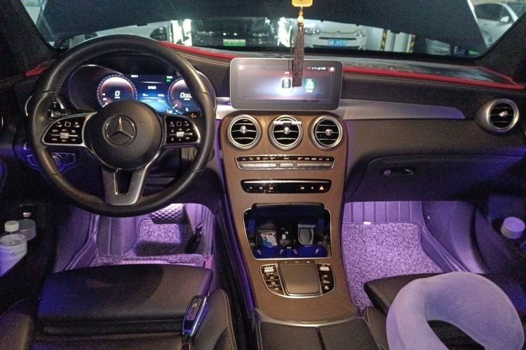 Used Mercedes-Benz GLC 2020 GLC 300 L 4MATIC Dynamic Edition Center Console