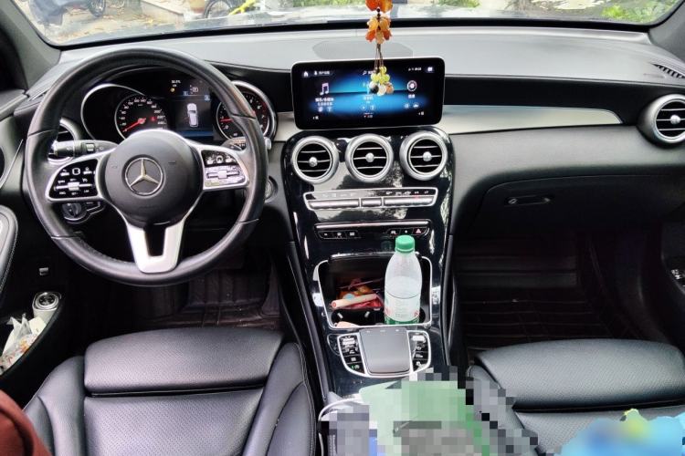 Used Mercedes-Benz GLC 2020 GLC 260 L 4MATIC Dynamic Model Center Console