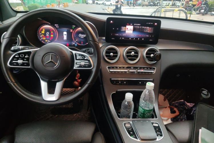 Used Mercedes-Benz GLC 2020 Facelift GLC 260 L 4MATIC Luxury Edition Center Console