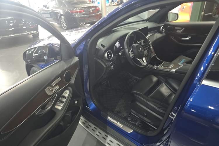 Used Mercedes-Benz GLC 2020 Facelift GLC 300 L 4MATIC Dynamic Edition Driver Seat