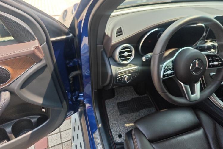 Used Mercedes-Benz GLC 2020 Facelift GLC 260 L 4MATIC Luxury Edition Driver Seat