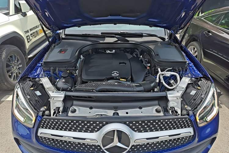 Used Mercedes-Benz GLC 2020 GLC 300 L 4MATIC Dynamic Edition Engine Bay