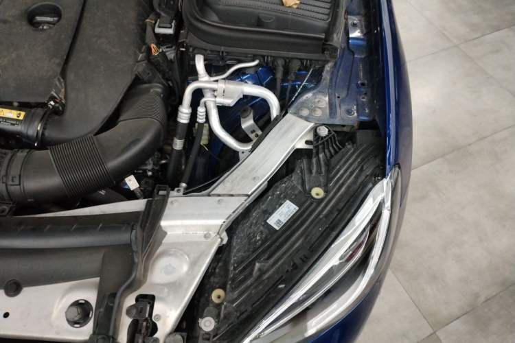 Used Mercedes-Benz GLC 2020 GLC 260 L 4MATIC Luxury Model Engine Bay Left