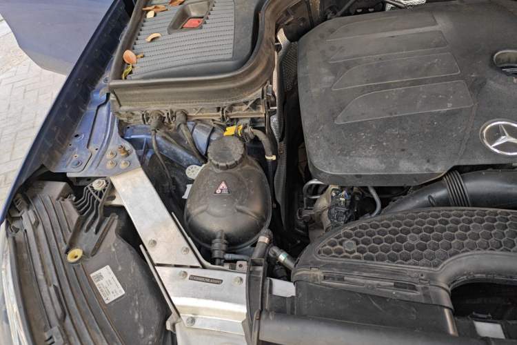 Used Mercedes-Benz GLC 2020 Facelift GLC 260 L 4MATIC Luxury Edition Engine Bay Right