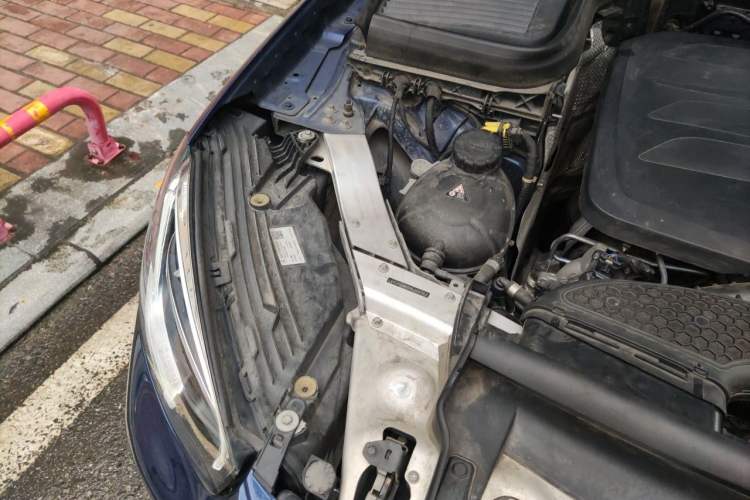 Used Mercedes-Benz GLC 2020 Facelift GLC 260 L 4MATIC Luxury Edition Engine Bay Right
