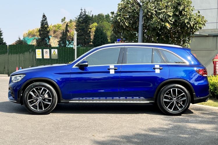 Used Mercedes-Benz GLC 2020 Facelift GLC 300 L 4MATIC Dynamic Edition Exterior 3