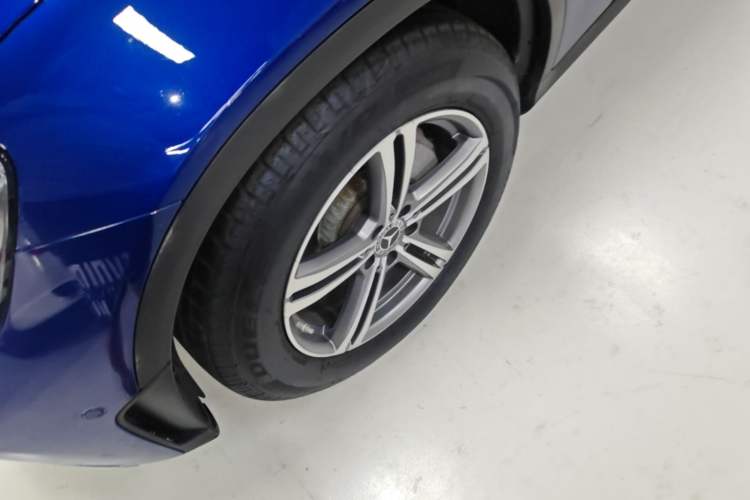 Used Mercedes-Benz GLC 2020 GLC 260 L 4MATIC Luxury Model Exterior 4