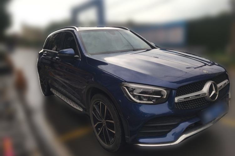 Used Mercedes-Benz GLC 2020 Facelift GLC 260 L 4MATIC Luxury Edition Front Right 45 Deg