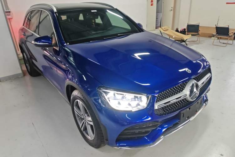 Used Mercedes-Benz GLC 2020 GLC 260 L 4MATIC Luxury Model Front Right 45 Deg