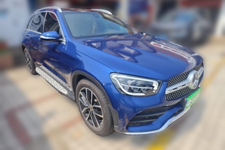 Used Mercedes-Benz GLC 2020 Facelift GLC 260 L 4MATIC Luxury Edition Front Right 45 Deg