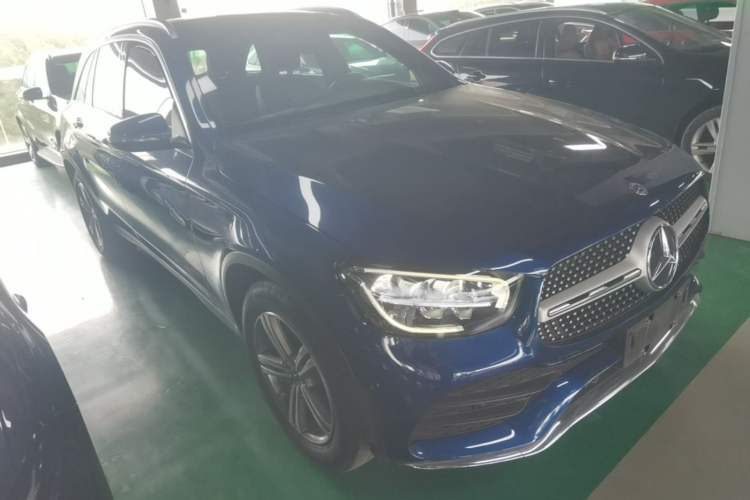 Used Mercedes-Benz GLC 2020 GLC 260 L 4MATIC Luxury Model Front Right 45 Deg