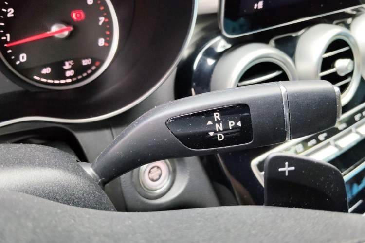 Used Mercedes-Benz GLC 2020 GLC 260 L 4MATIC Dynamic Model Gear Lever