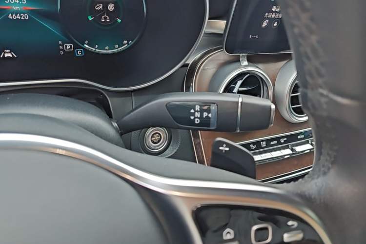 Used Mercedes-Benz GLC 2020 GLC 300 L 4MATIC Dynamic Edition Gear Lever