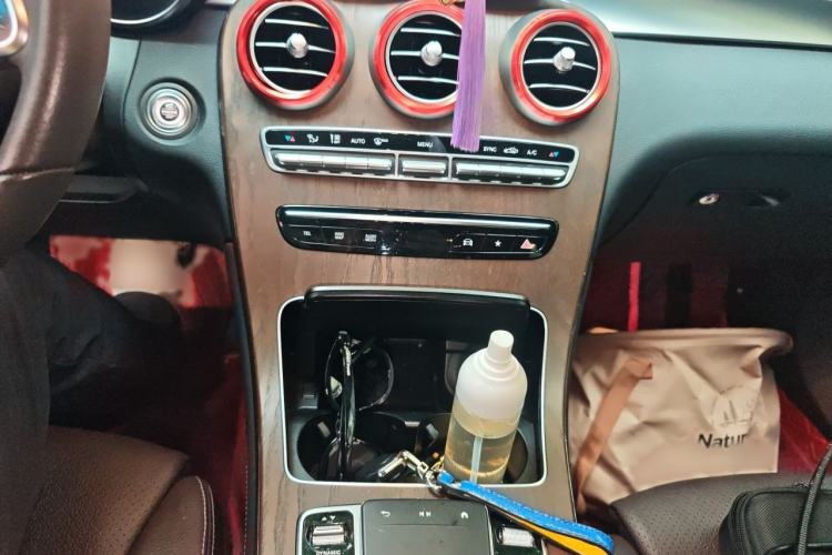 Used Mercedes-Benz GLC 2020 Facelift GLC 260 L 4MATIC Luxury Edition Gear Lever