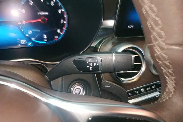 Used Mercedes-Benz GLC 2020 Facelift GLC 300 L 4MATIC Dynamic Edition Gear Lever