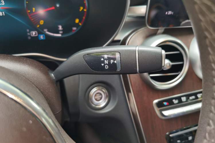 Used Mercedes-Benz GLC 2020 Facelift GLC 300 L 4MATIC Dynamic Edition Gear Lever