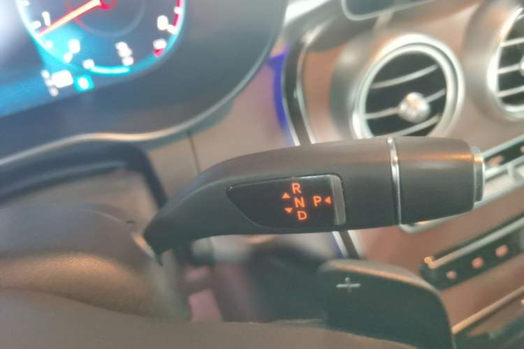 Used Mercedes-Benz GLC 2020 GLC 260 L 4MATIC Luxury Model Gear Lever