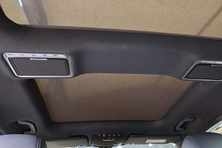 Used Mercedes-Benz GLC 2020 GLC 260 L 4MATIC Dynamic Model Headliner