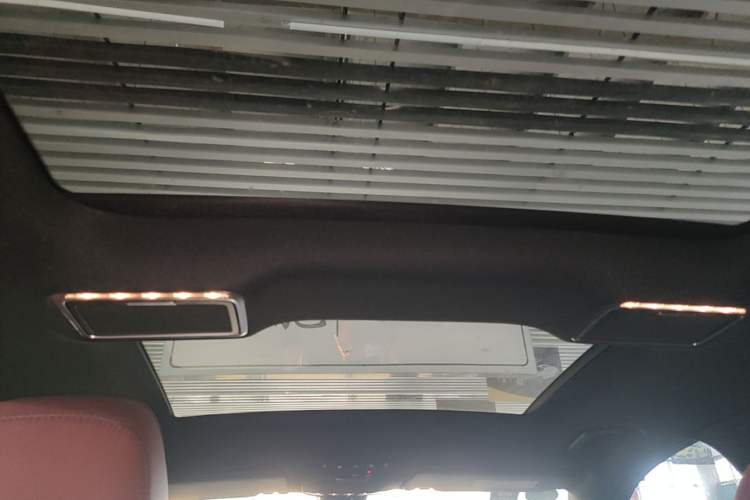 Used Mercedes-Benz GLC 2020 Facelift GLC 260 L 4MATIC Luxury Edition Headliner