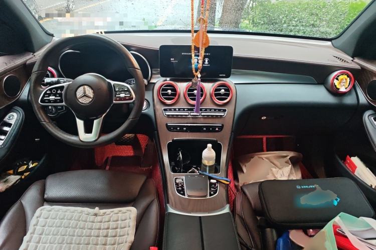 Used Mercedes-Benz GLC 2020 Facelift GLC 260 L 4MATIC Luxury Edition Interior 2