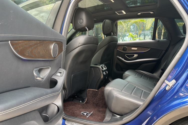 Used Mercedes-Benz GLC 2020 Facelifted GLC 260 L 4MATIC Dynamic Edition Interior 2