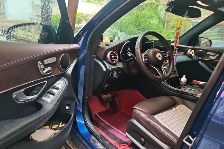 Used Mercedes-Benz GLC 2020 Facelift GLC 260 L 4MATIC Luxury Edition Interior 3