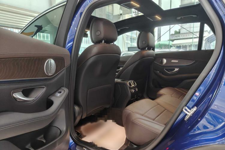Used Mercedes-Benz GLC 2020 Facelift GLC 300 L 4MATIC Dynamic Edition Interior 3