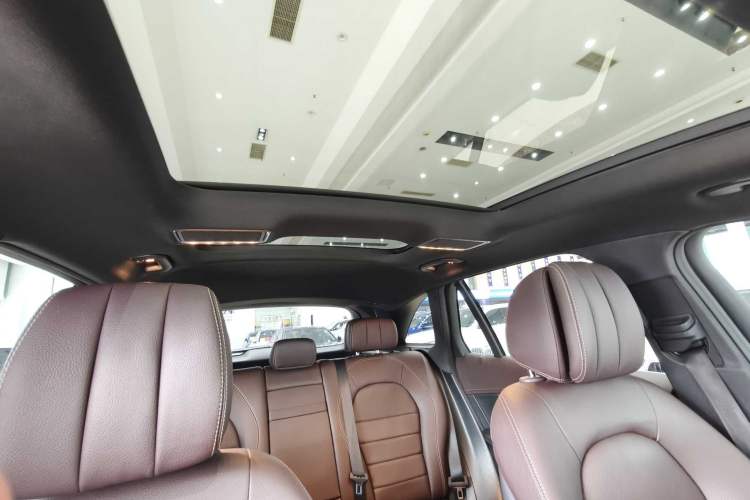 Used Mercedes-Benz GLC 2020 Facelift GLC 300 L 4MATIC Dynamic Edition Interior 7