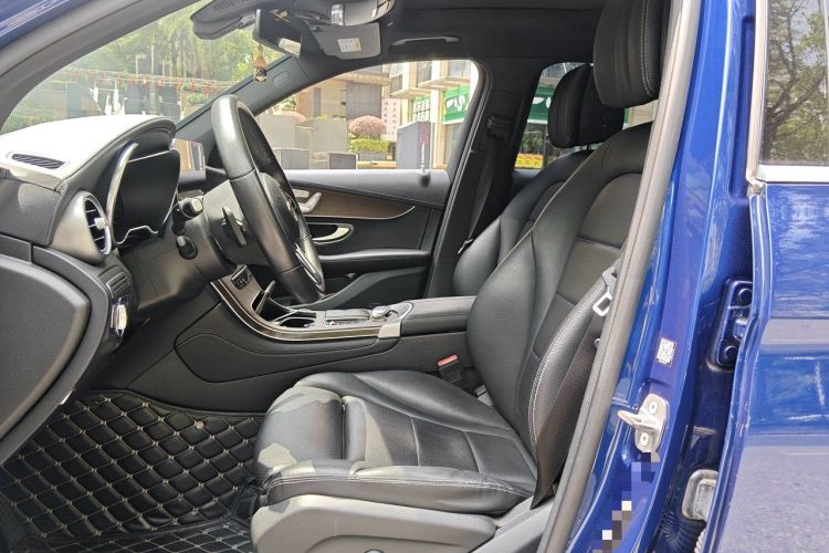 Used Mercedes-Benz GLC 2020 Facelift GLC 260 L 4MATIC Luxury Edition Left Front Seat