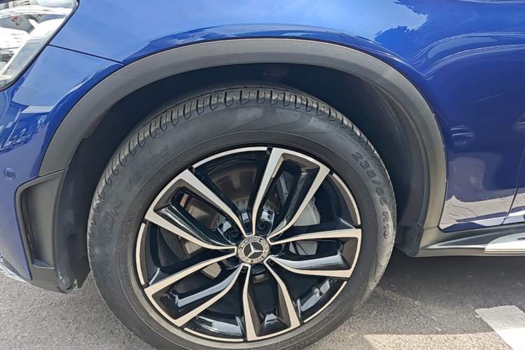 Used Mercedes-Benz GLC 2020 GLC 300 L 4MATIC Dynamic Edition Left Front Wheel Hub