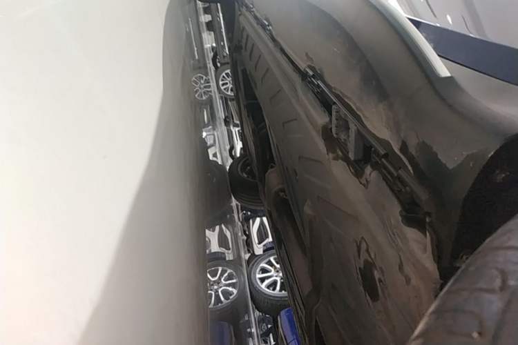 Used Mercedes-Benz GLC 2020 Facelift GLC 300 L 4MATIC Dynamic Edition Left Side Sill