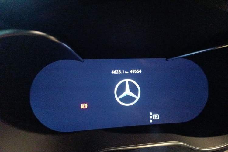 Used Mercedes-Benz GLC 2020 GLC 300 L 4MATIC Dynamic Edition Odometer Close Up