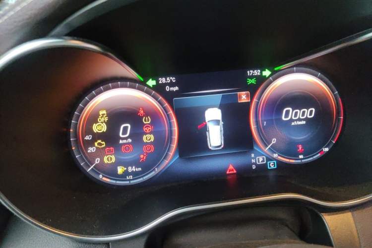 Used Mercedes-Benz GLC 2020 Facelift GLC 260 L 4MATIC Luxury Edition Odometer Close Up