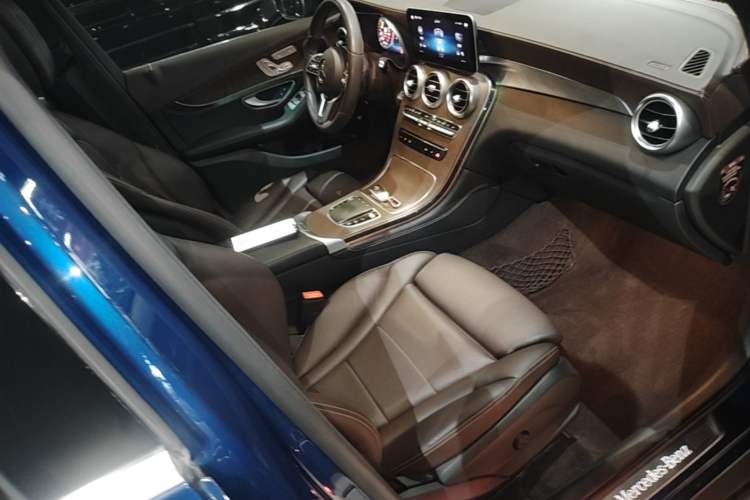 Used Mercedes-Benz GLC 2020 GLC 300 L 4MATIC Dynamic Edition Right Front Seat