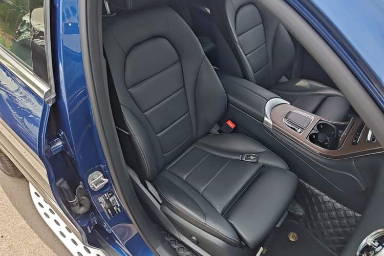 Used Mercedes-Benz GLC 2020 GLC 300 L 4MATIC Dynamic Edition Right Front Seat