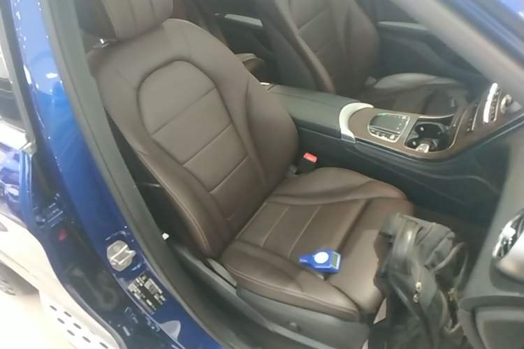 Used Mercedes-Benz GLC 2020 Facelift GLC 300 L 4MATIC Dynamic Edition Right Front Seat
