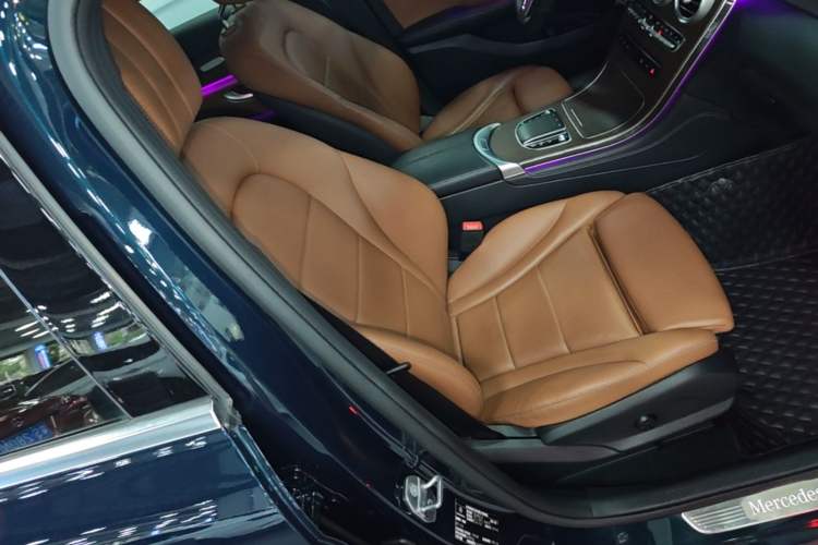 Used Mercedes-Benz GLC 2020 GLC 300 L 4MATIC Luxury Model Right Front Seat