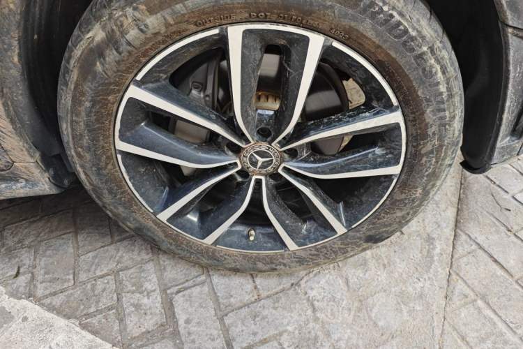 Used Mercedes-Benz GLC 2020 Facelift GLC 260 L 4MATIC Luxury Edition Right Front Wheel Hub