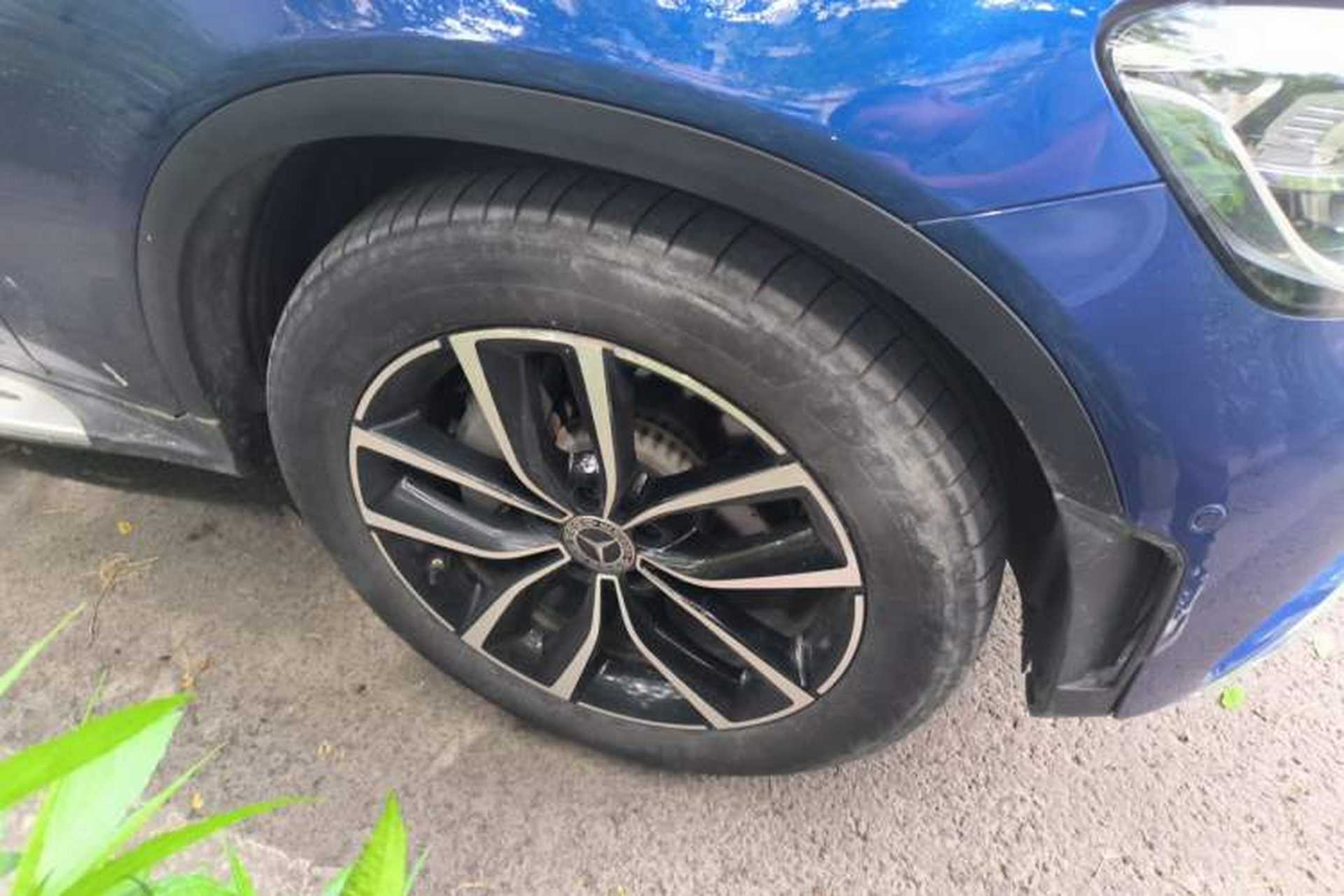 Used Mercedes-Benz GLC 2020 Facelift GLC 260 L 4MATIC Luxury Edition Right Front Wheel Hub
