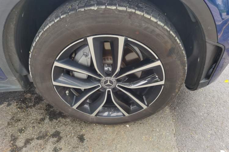 Used Mercedes-Benz GLC 2020 Facelift GLC 300 L 4MATIC Dynamic Edition Right Front Wheel Hub