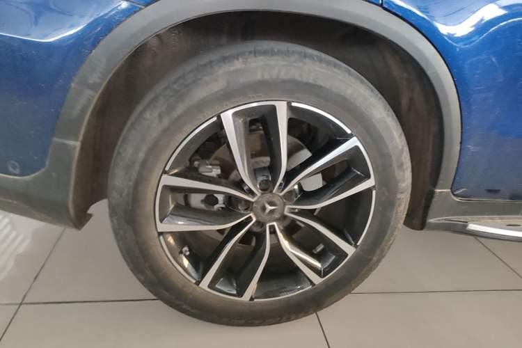 Used Mercedes-Benz GLC 2020 Facelift GLC 260 L 4MATIC Luxury Edition Right Rear Wheel Hub