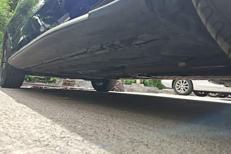 Used Mercedes-Benz GLC 2020 GLC 300 L 4MATIC Dynamic Edition Right Side Sill